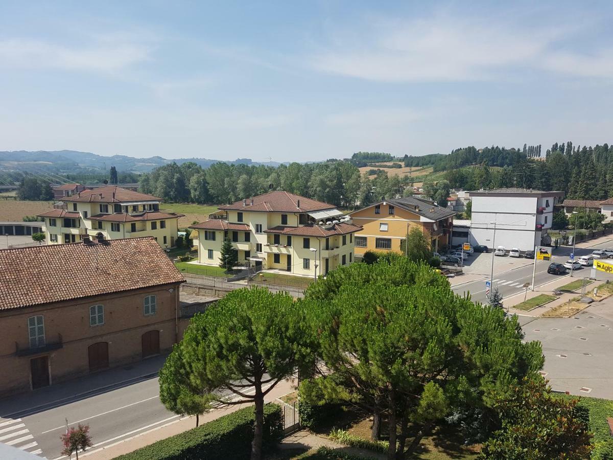 Appartamento Panoramico Nizza Monferrato Extérieur photo