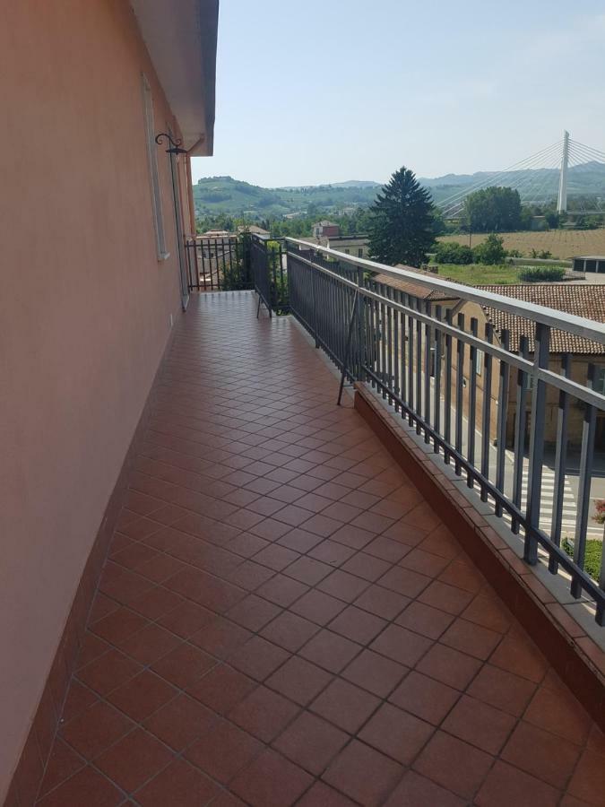 Appartamento Panoramico Nizza Monferrato Extérieur photo